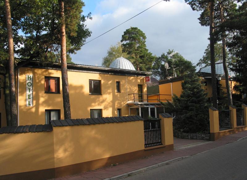 Noclegi Ufo Warsaw Exterior photo